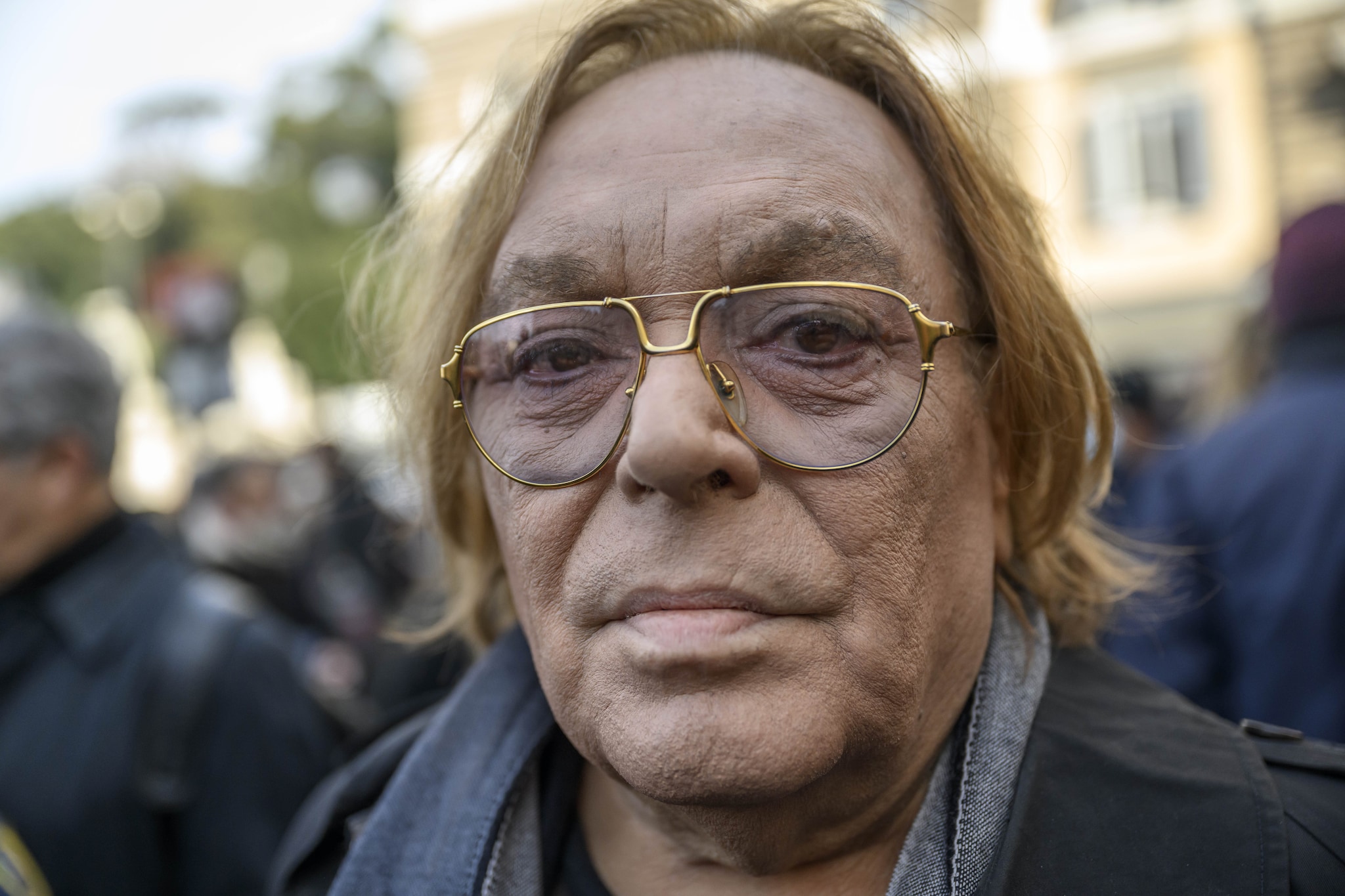Gli 80 anni di Leopoldo Mastelloni: "Sono stato un modello per Achille Lauro e Lucio Corsi, ora mi hanno dimenticato"