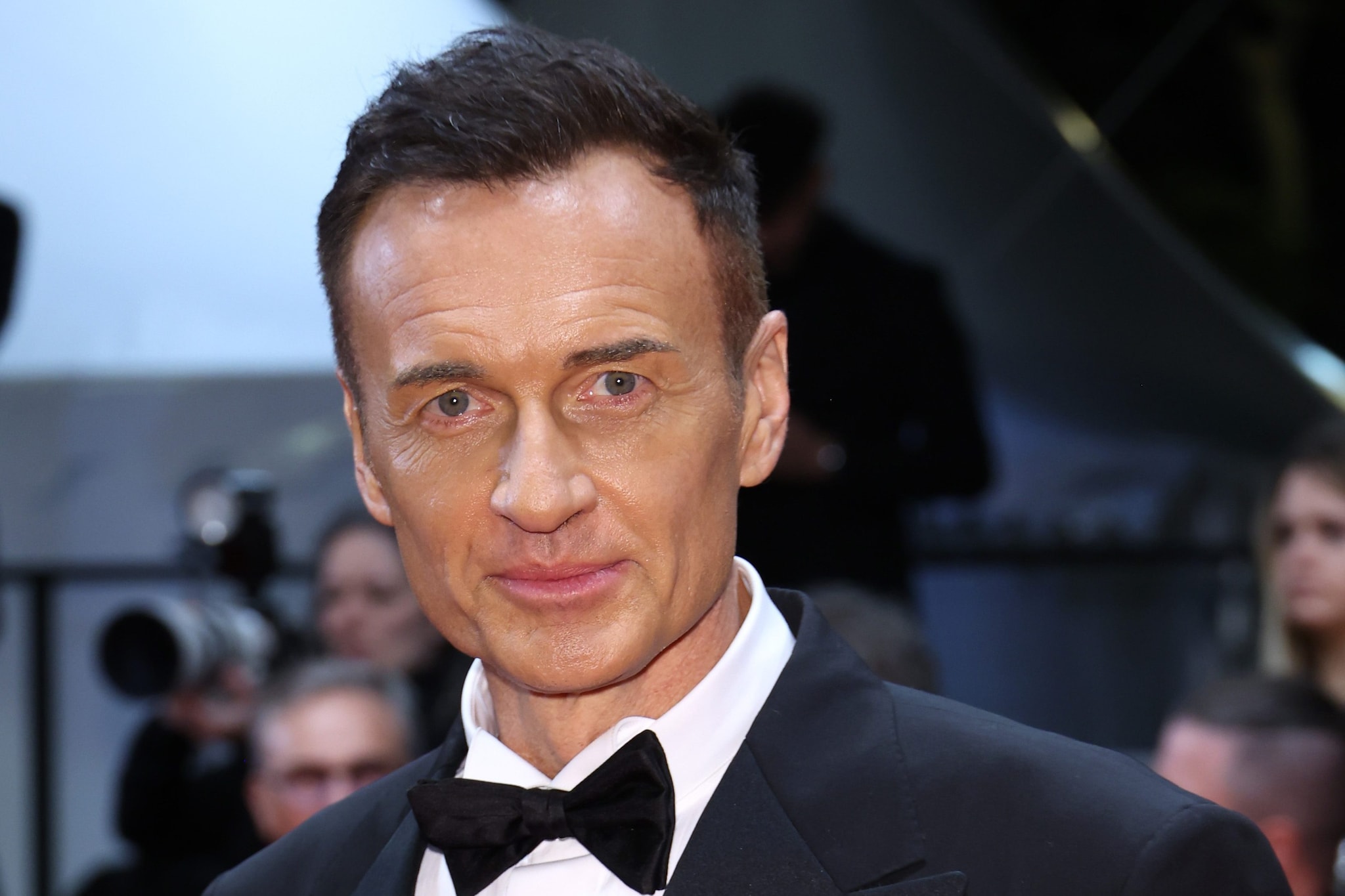 È morto Julian McMahon, l'attore di Streghe e Nip/Tuck aveva 56 anni ed era malato di cancro