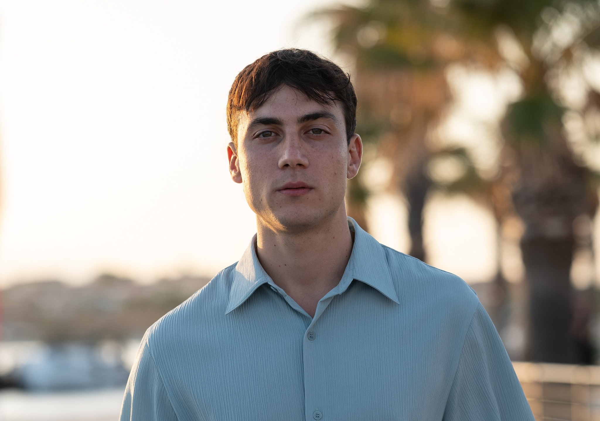 Matteo Paolillo ha una nuova fidanzata, gli abbracci e i baci al mare in Costiera: "Non riescono a stare lontani"