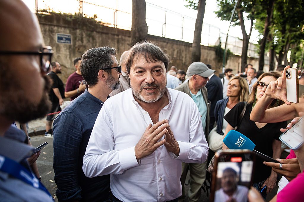 La Rai replica a Sigfrido Ranucci su revoca firma: "Semplice allineamento, non intacca autonomia di Report"