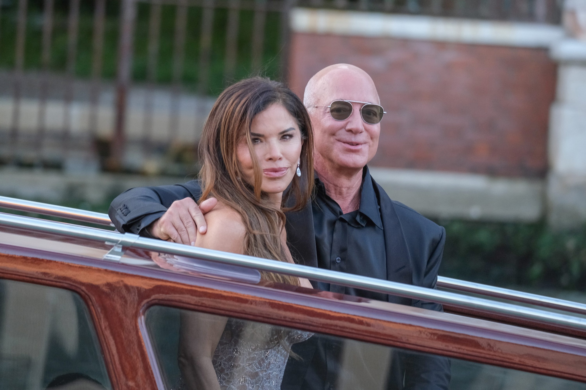 Jeff Bezos e l'ultimo regalo a Venezia dopo le nozze, quanto ha lasciato di 'mancia' all'hotel in cui ha soggiornato