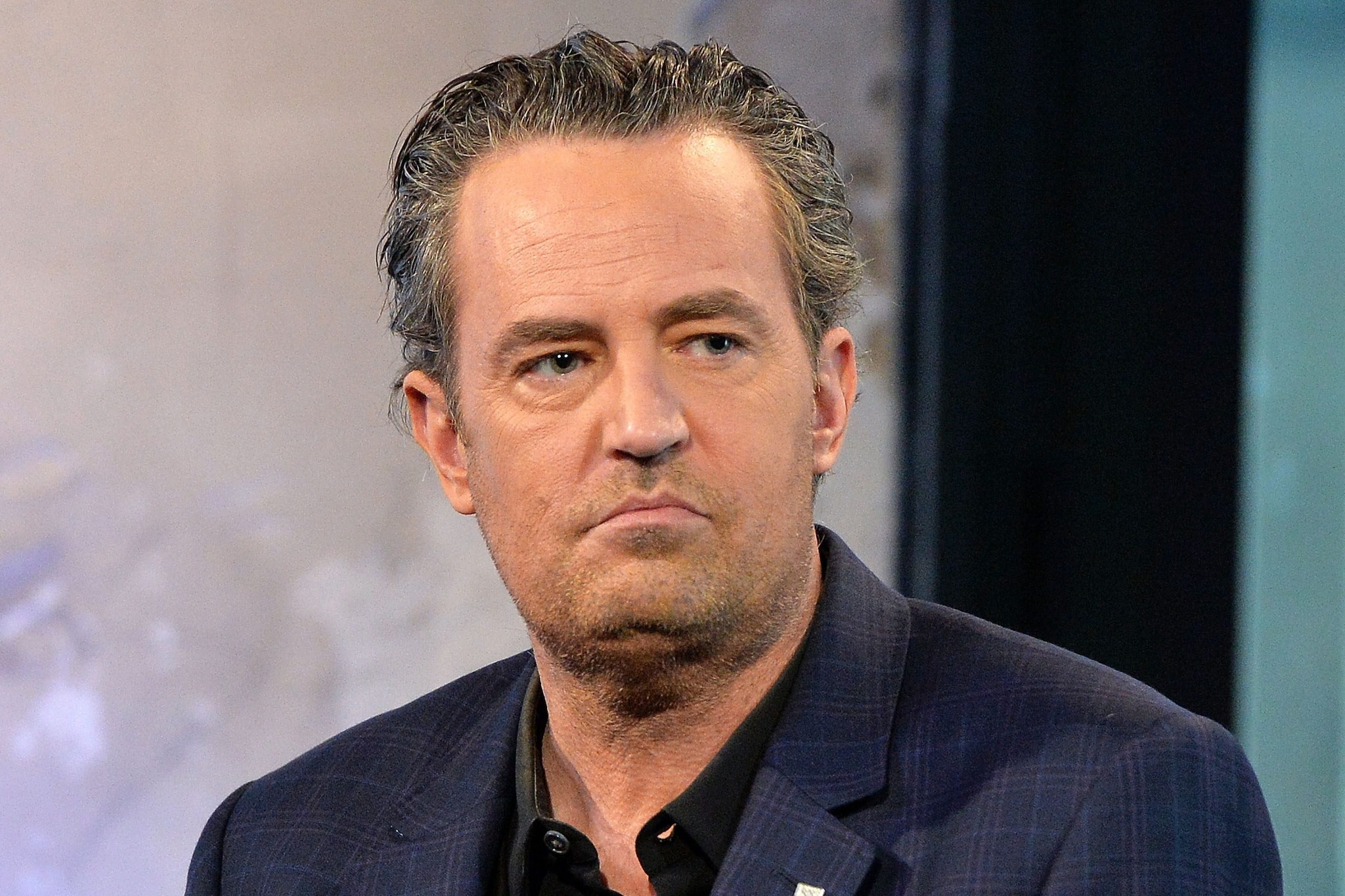 Morte Matthew Perry, medico si dichiara colpevole: "Gli ho dato io la ketamina. Era vulnerabile, non l'ho protetto"