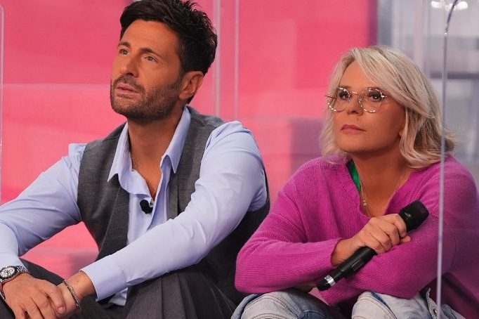 Maria De Filippi raggiunge Filippo Bisciglia, tutto è pronto per l'inizio Temptation Island