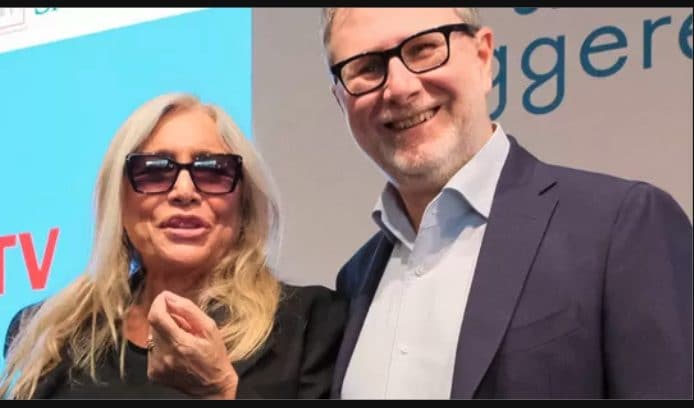 La trattativa tra Mara Venier e Fabio Fazio è un caso: "Il suo contratto con Rai non lo consente"