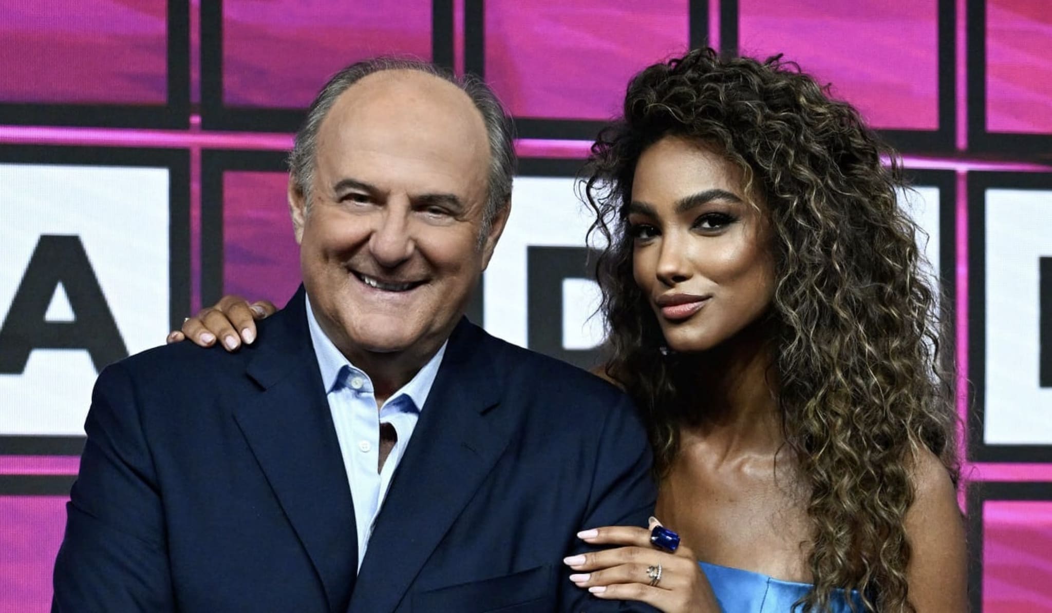 Gerry Scotti e Samira Lui a La Ruota della Fortuna