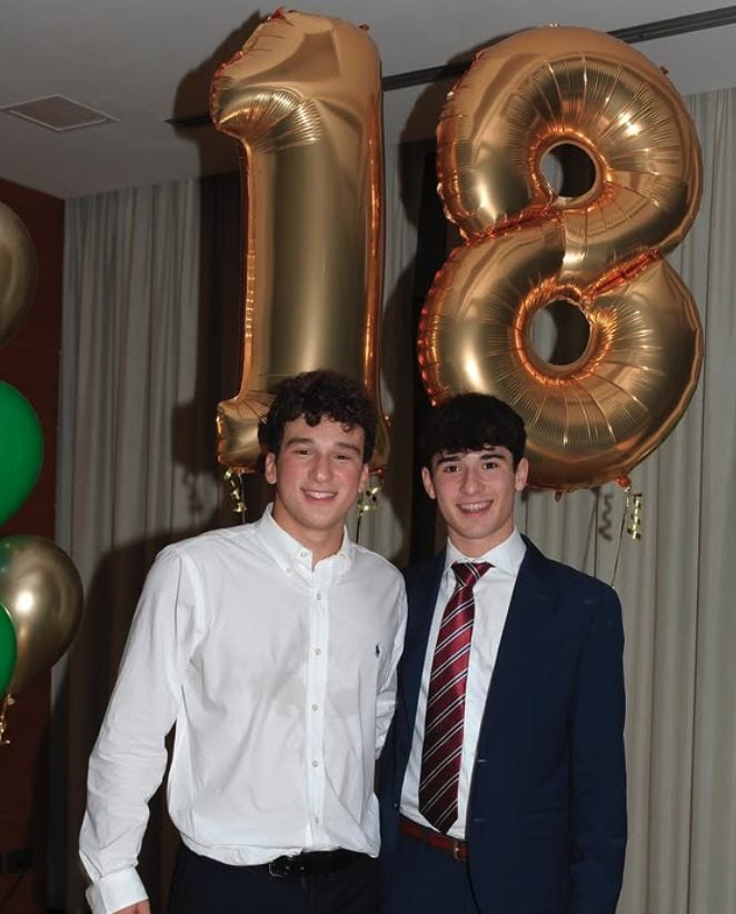 In foto Matteo Santoro e Max Liñan, ai 18 anni del nuotatore romano. Fonte Instagram