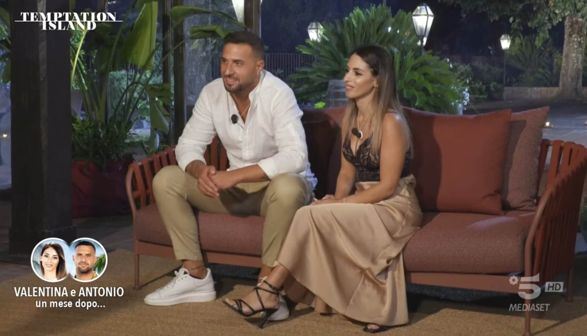 Temptation Island un mese dopo, Antonio: "Il gazebo si è rotto, ma voglio invecchiare con Valentina"