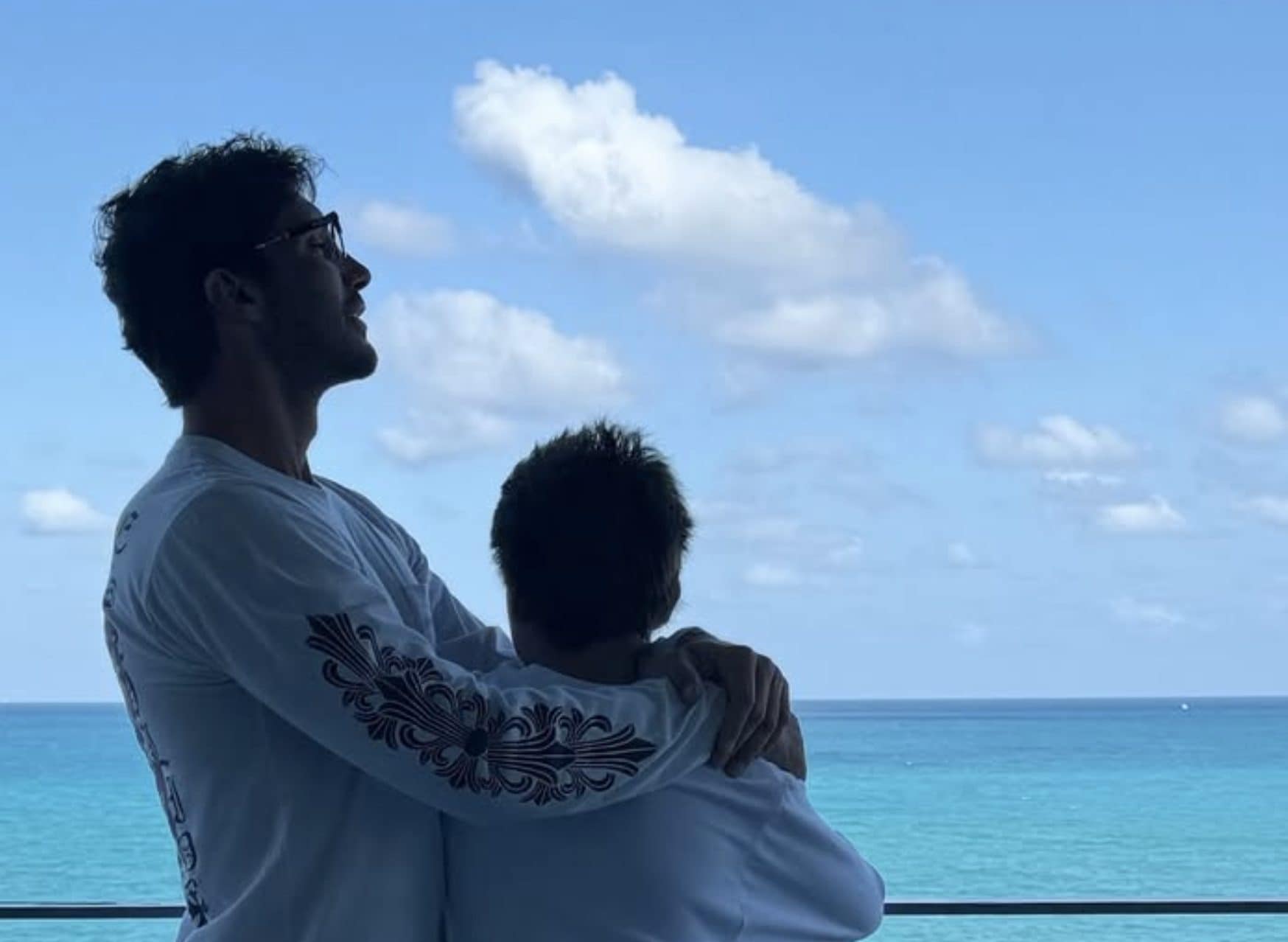 La regola di Stefano De Martino agli ospiti della sua villa: c'è una cosa che non devono fare assolutamente