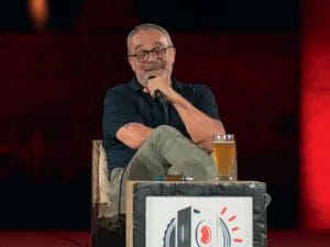 Claudio Amendola su come cambieranno I Cesaroni: &#8220;Meno schiaffi ai figli sul set, ma rimaniamo scorretti&#8221;