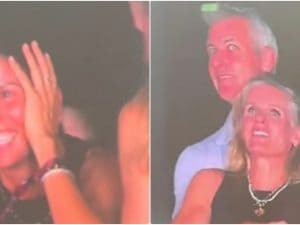 Chi è Alyssa Stoddard, la collega che sorride imbarazzata nel video della coppia al concerto dei Coldplay