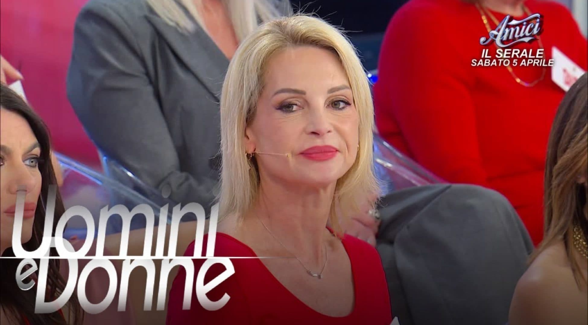 Esce allo scoperto la dama di Uomini e Donne che chiese 500 euro per un’intervista: “Fui mal consigliata”