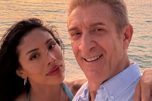 Ezio Greggio ufficializza la storia d'amore con Nataly Ospina, la prima foto social con la fidanzata: "Mi piaci"