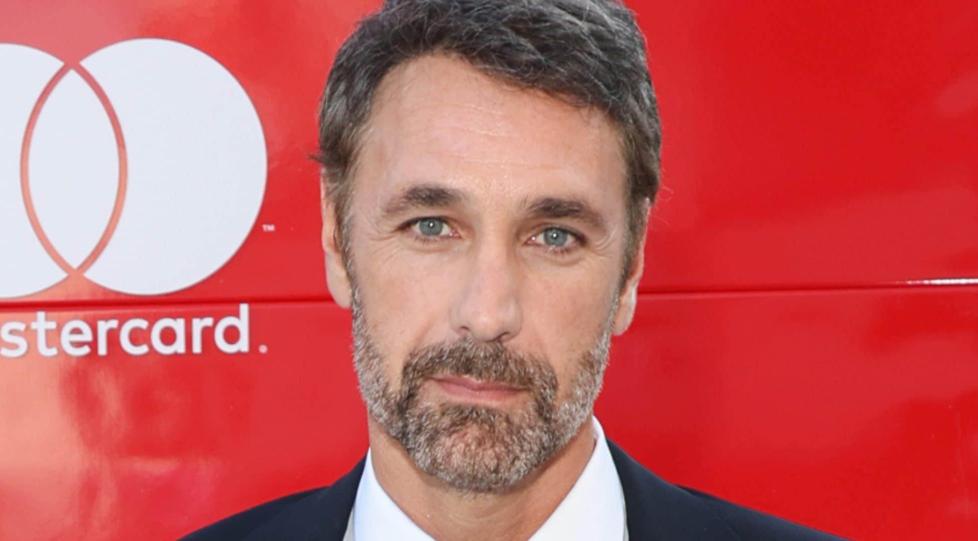 Ricatto a Raoul Bova, l’attore potrebbe non essere l’unico: l’ipotesi di un sistema di estorsioni ai danni dei vip