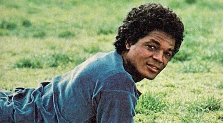 Sammy Barbot: "Fui travolto dal successo, sul palco mi lanciavano i reggiseni. Felice di essere testimone di Geova"