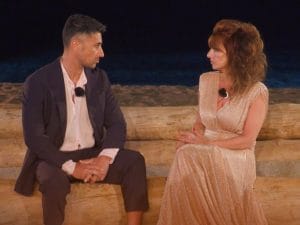 Temptation Island: Sonia Mattalia si scusa per colpe che non ha e permette ad Alessio di rifilarle un altro no