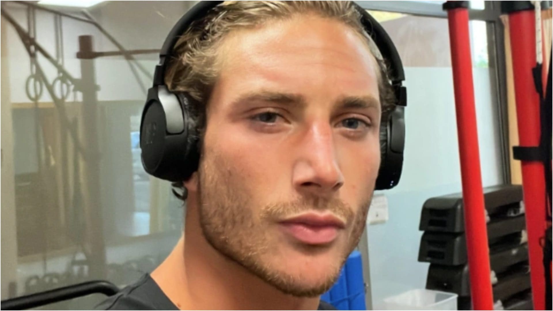 Tommaso Franchi criticato sui social: "Dopo il GF nessun contratto, menomale che ho un lavoro. Lasciatemi vivere"