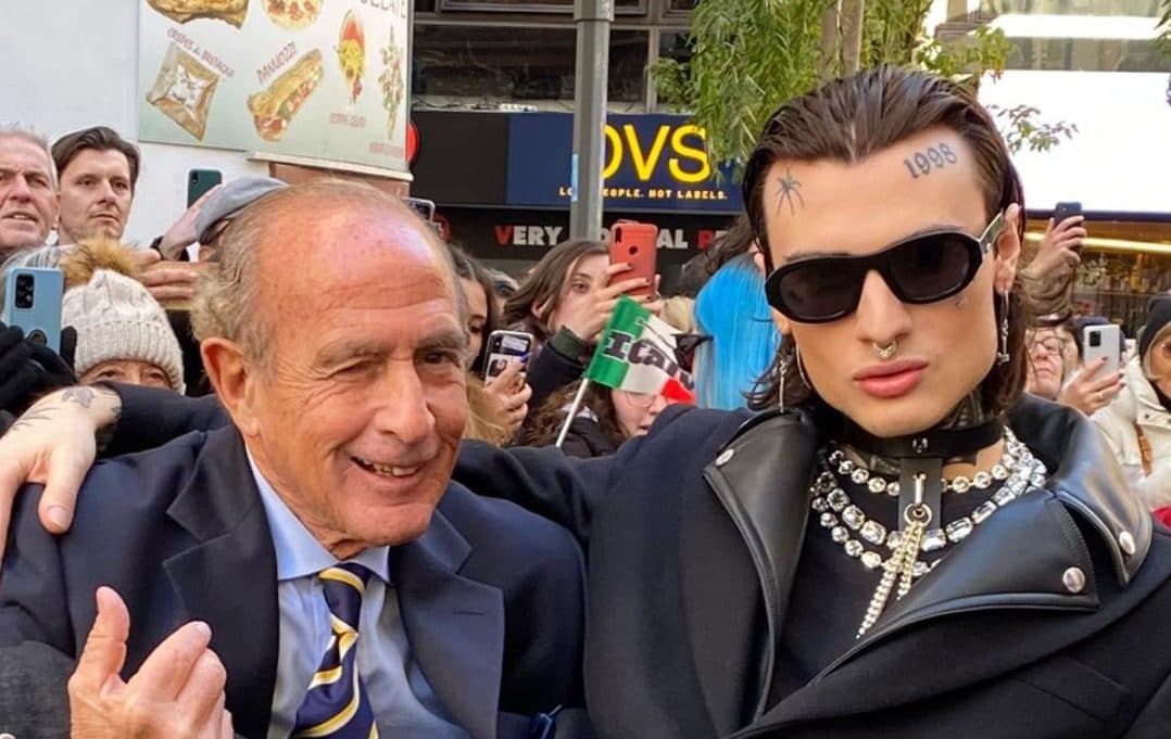 Gianfranco Agus con Rosa Chemical a Sanremo 2023.