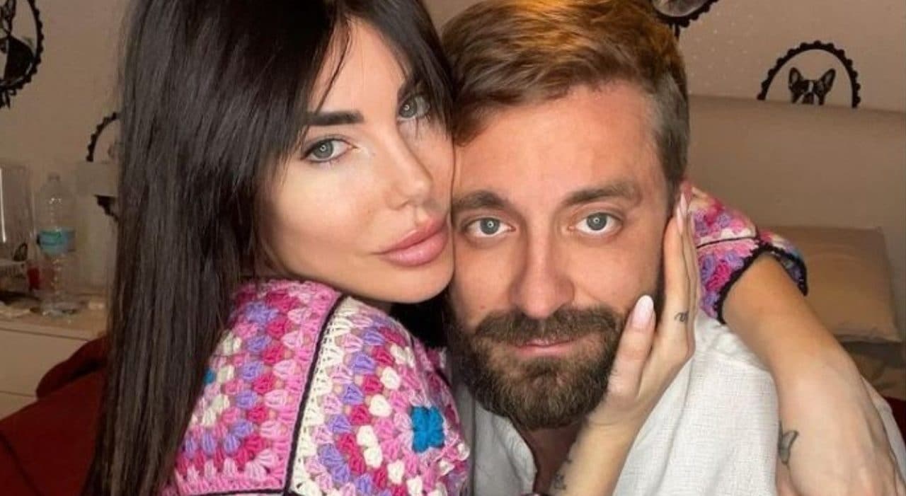 Stefano Corti con la compagna Bianca Atzei