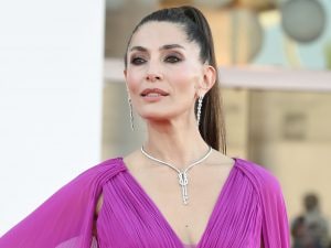 Caterina Murino criticata perché mamma a 47 anni: &#8220;Mi chiamano nonna attempata, per gli uomini sono egoista&#8221;