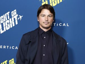 GettyImages-2213799249-1759222140002-300x225.jpg