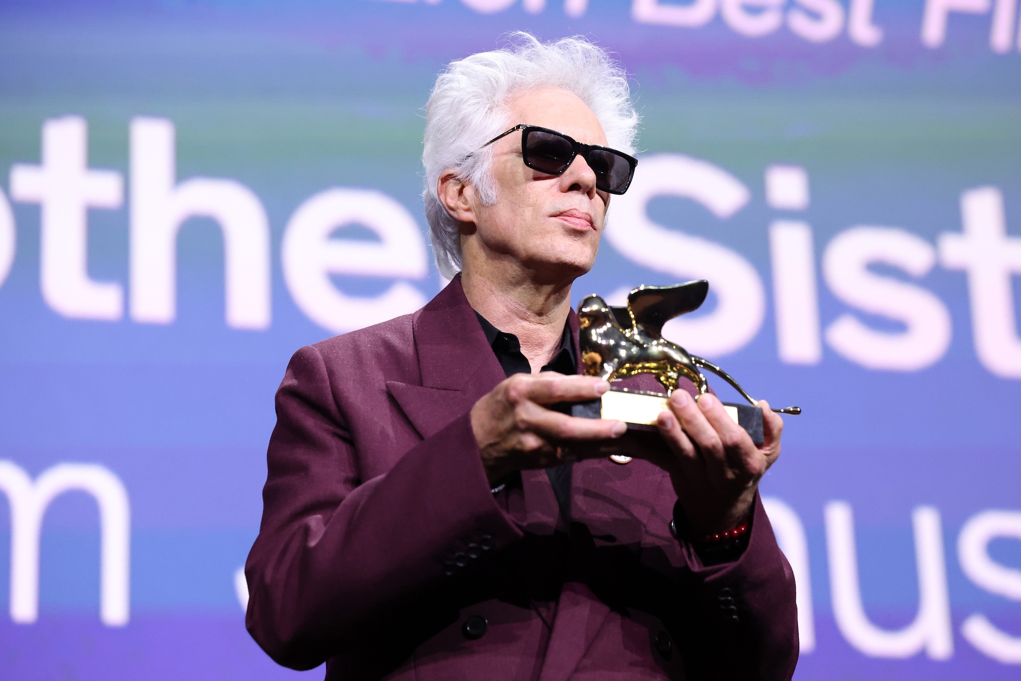 Mostra del Cinema di Venezia 2025: Father Mother Sister Brother ha vinto il Leone d'oro