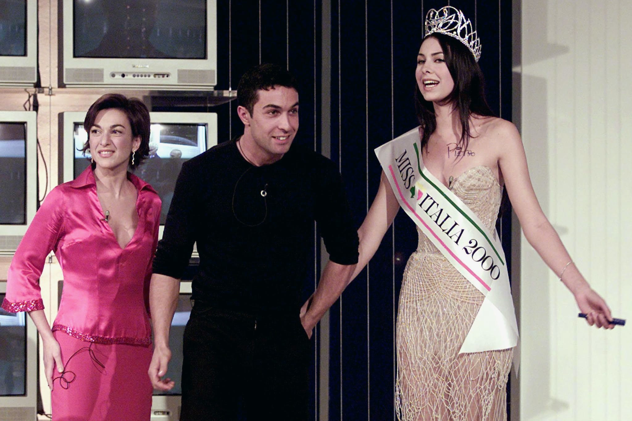 Tania Zamparo nelle vesti di Miss Italia in carica nella casa del Grande Fratello.