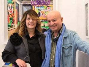 La vita privata di Maurizio Ferrini: l’amore per la compagna Sara Guglielmi dopo l’ex moglie Carla Urban
