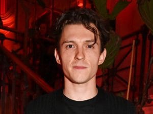 tomhollandtraumacranico-300x225.jpg