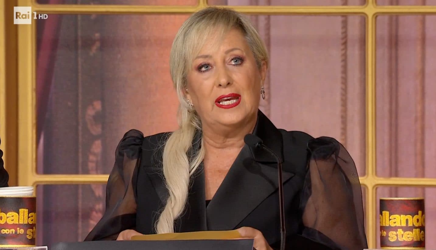 L'annuncio di Carolyn Smith a Ballando: "Ho ripreso le cure oncologiche, sono dieci anni e non ne esco fuori"