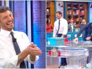 Herbert Ballerina ad Affari tuoi: la battuta sullo &#8220;spaventapassere&#8221; e la caduta, la reazione di De Martino