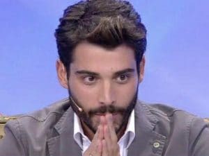 Ex tronista di Uomini e Donne lascia i social: &#8220;Ritorno alla salute, al silenzio che cura e alle cose vere&#8221;