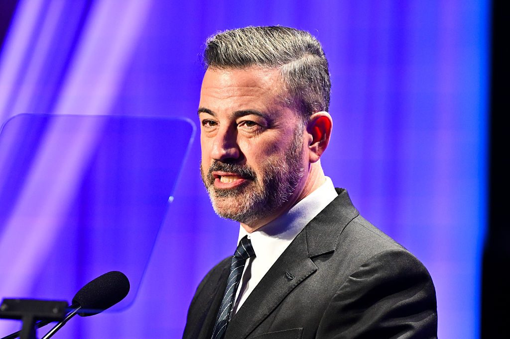 Jimmy Kimmel risponde a un insulto di Trump: "Signor Presidente me ne andrò quando se ne andrà lei"
