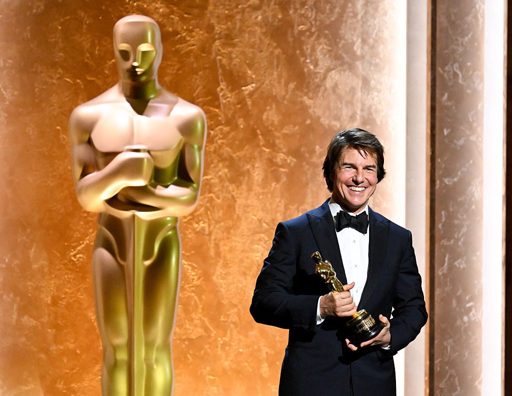 Tom Cruise vince l'Oscar alla carriera, il video del discorso: "Fare film è quello che sono"
