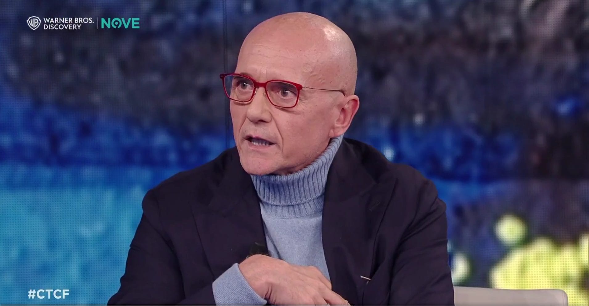 Alfonso Signorini: "Feci coming out a 30 anni, con il Cardinal Martini. Mi innamorai e trovai il coraggio"