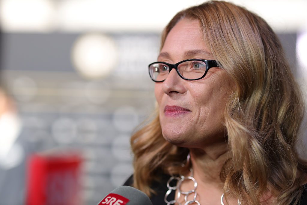 Nicoletta Mantovani contro la statua di Pavarotti inglobata nella pista di pattinaggio: "Ridicolizza Luciano"