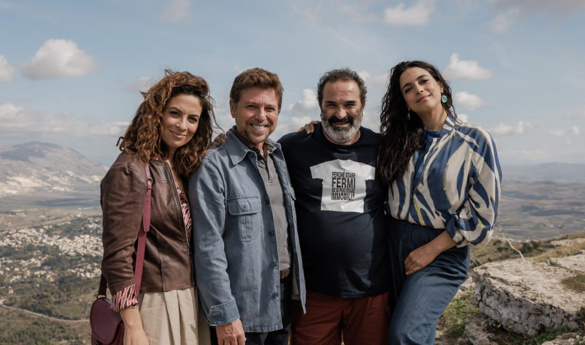 Il cast principale di Makari