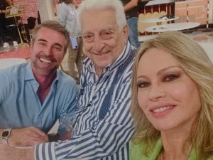 &#8220;Tensioni dietro le quinte de I Fatti Vostri&#8221;, l&#8217;indiscrezione su Anna Falchi e il team di Michele Guardì