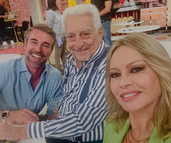 "Tensioni dietro le quinte de I Fatti Vostri", l'indiscrezione su Anna Falchi e il team di Michele Guardì