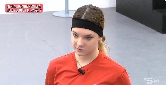 Maria Rosaria rischia di lasciare Amici 25, cosa è successo nella sfida e l'ultimatum della maestra Celentano