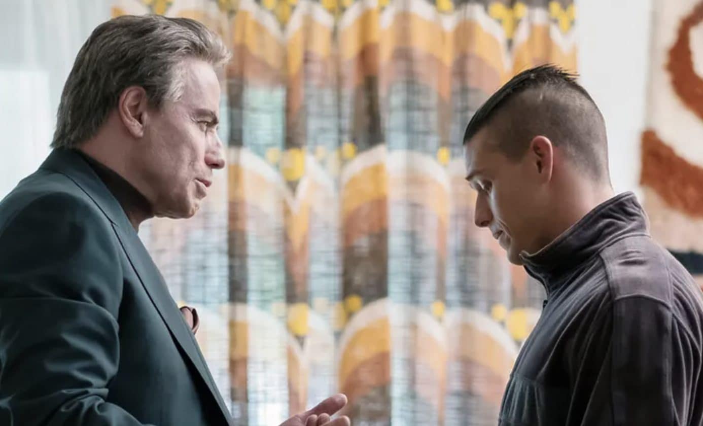 John Travolta e Spencer Lofranco in "Gotti"