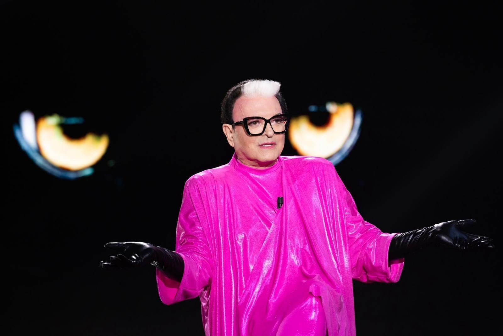 Cristiano Malgioglio a Belve: "Mi ammalai quando morì mia madre", i tatuaggi per J.Lo e la frecciata a Giusy Ferreri