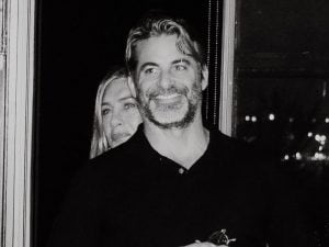 Jennifer Aniston ufficializza l’amore con l’esperto di ipnosi e mental coach Jim Curtis: &#8220;Amore mio&#8221;