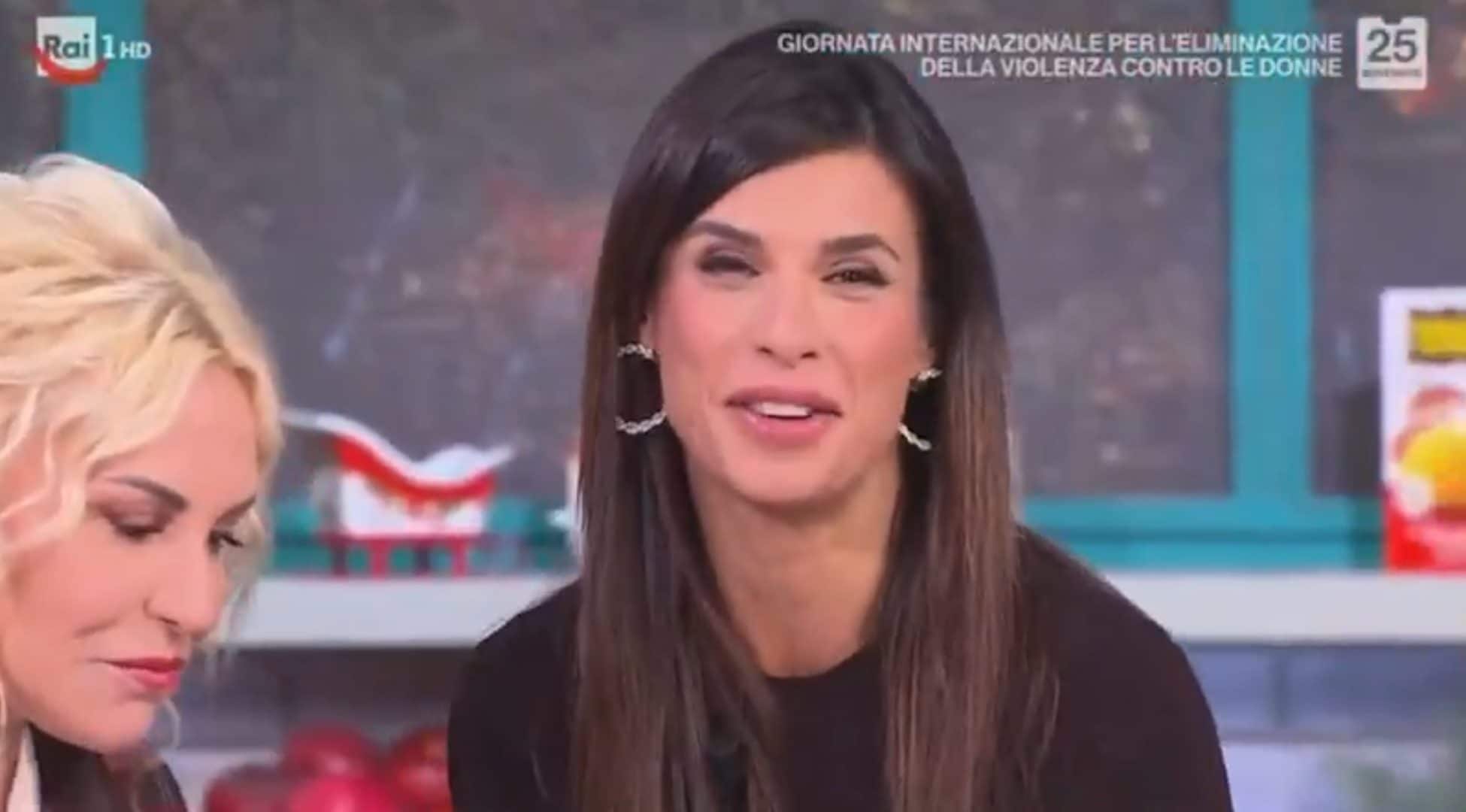 Com’è nato il “pollo alla piastra di Elisabetta Canalis”: l’ex velina racconta che la scoprì sui social