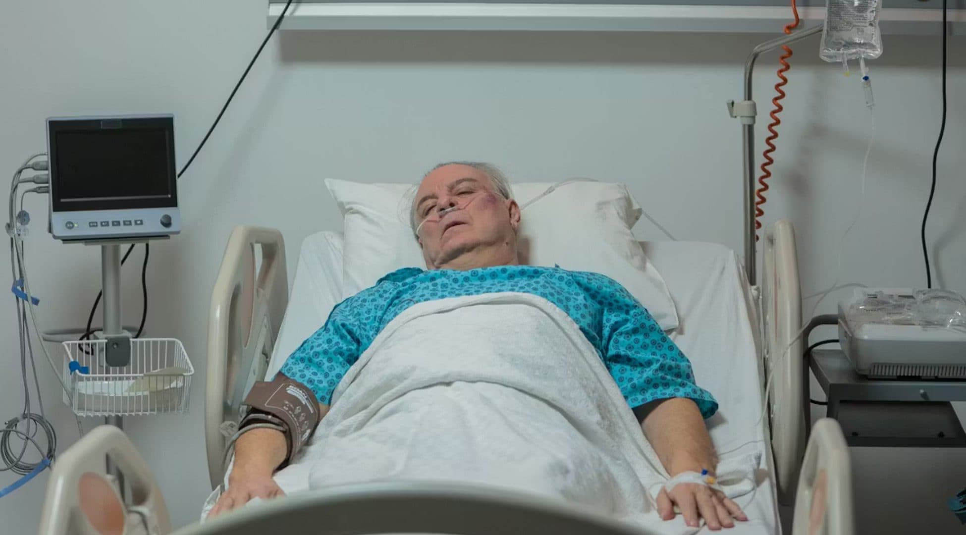 La notte nel cuore anticipazioni martedì 18 novembre: Hikmet chiede 5 milioni a Cihan, Samet muore