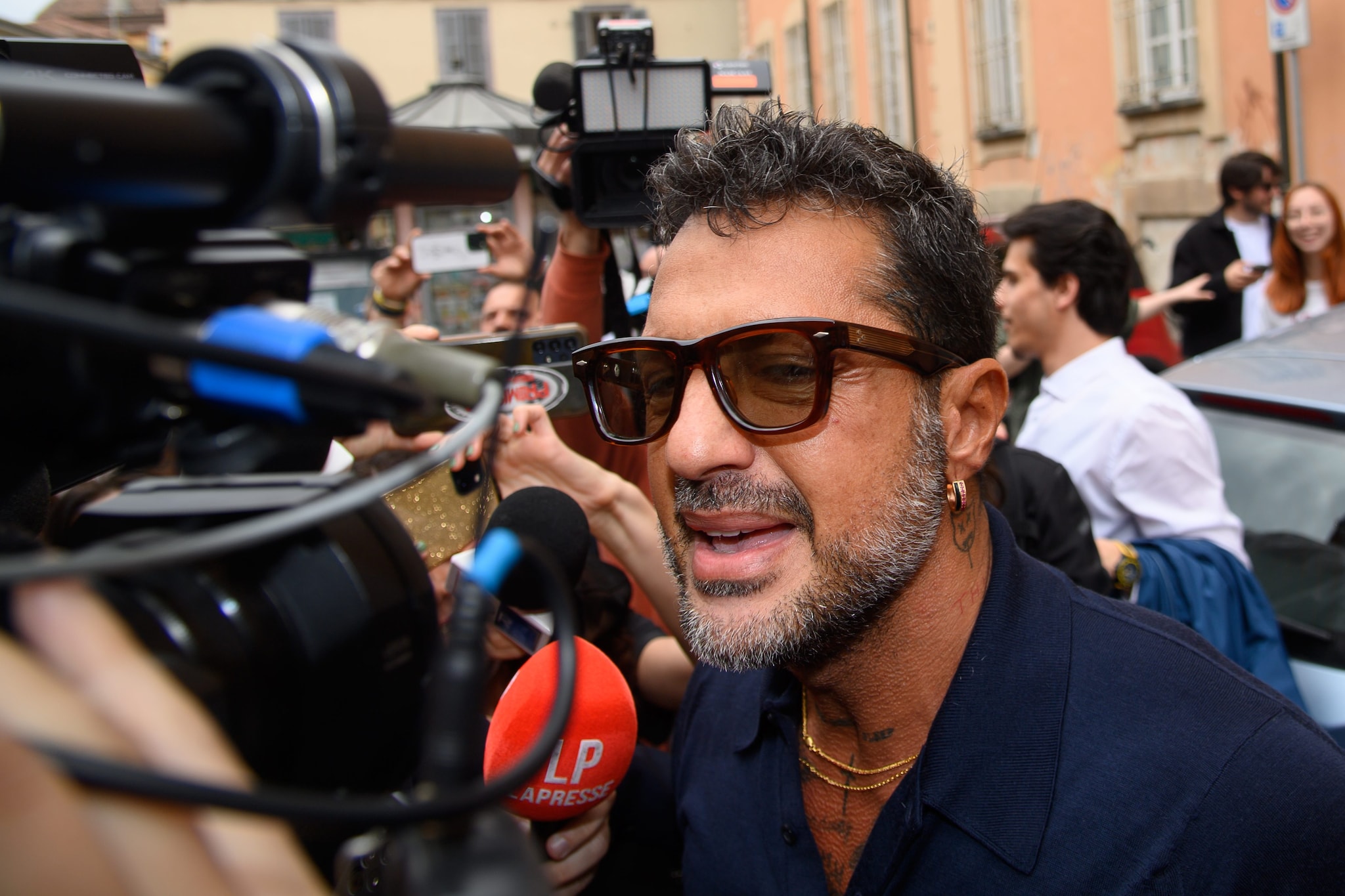 Corona in tribunale per il caso Signorini: "Svelerò il Me Too italiano, parlerò a ruota"