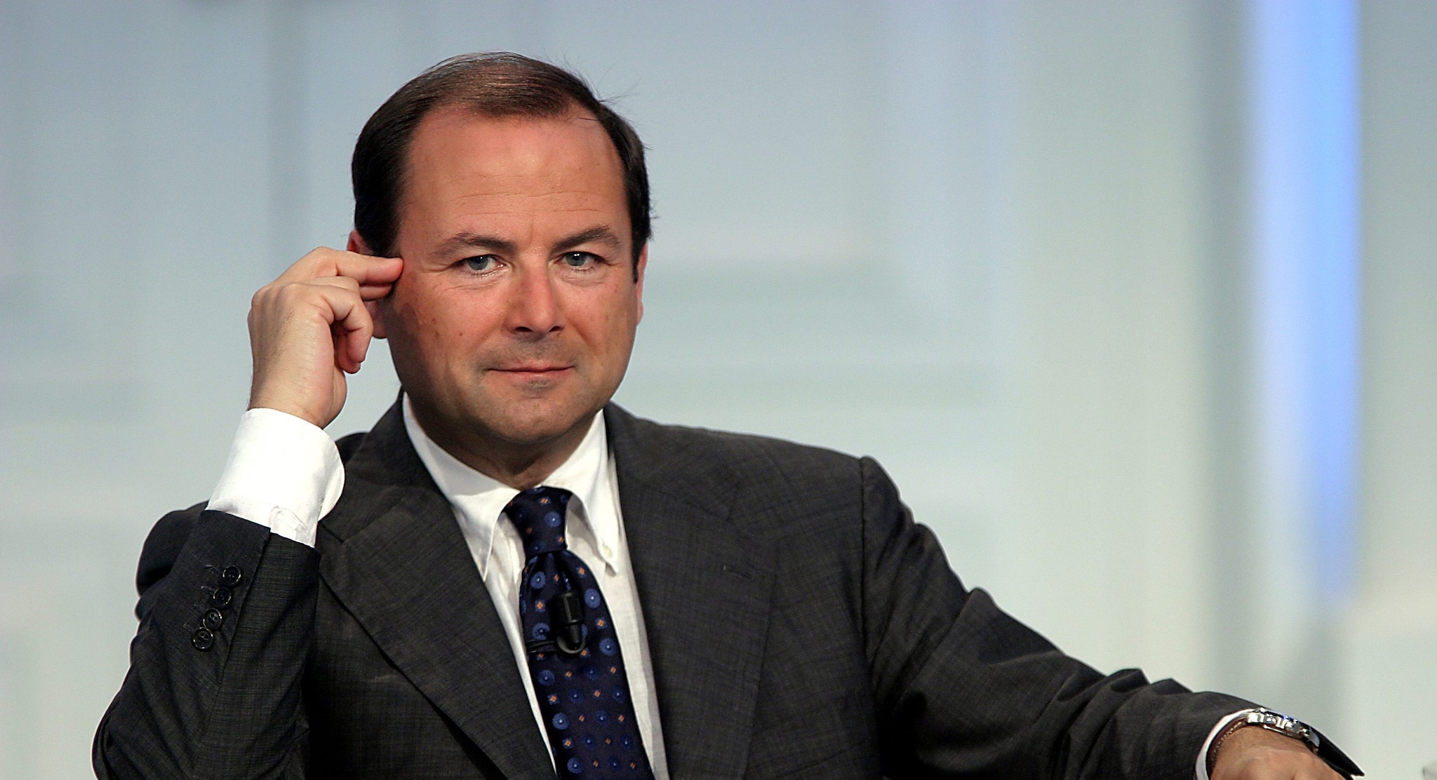 Luigi Bacialli aggredito da un uomo per strada, il direttore di Tg Medianordest in ospedale