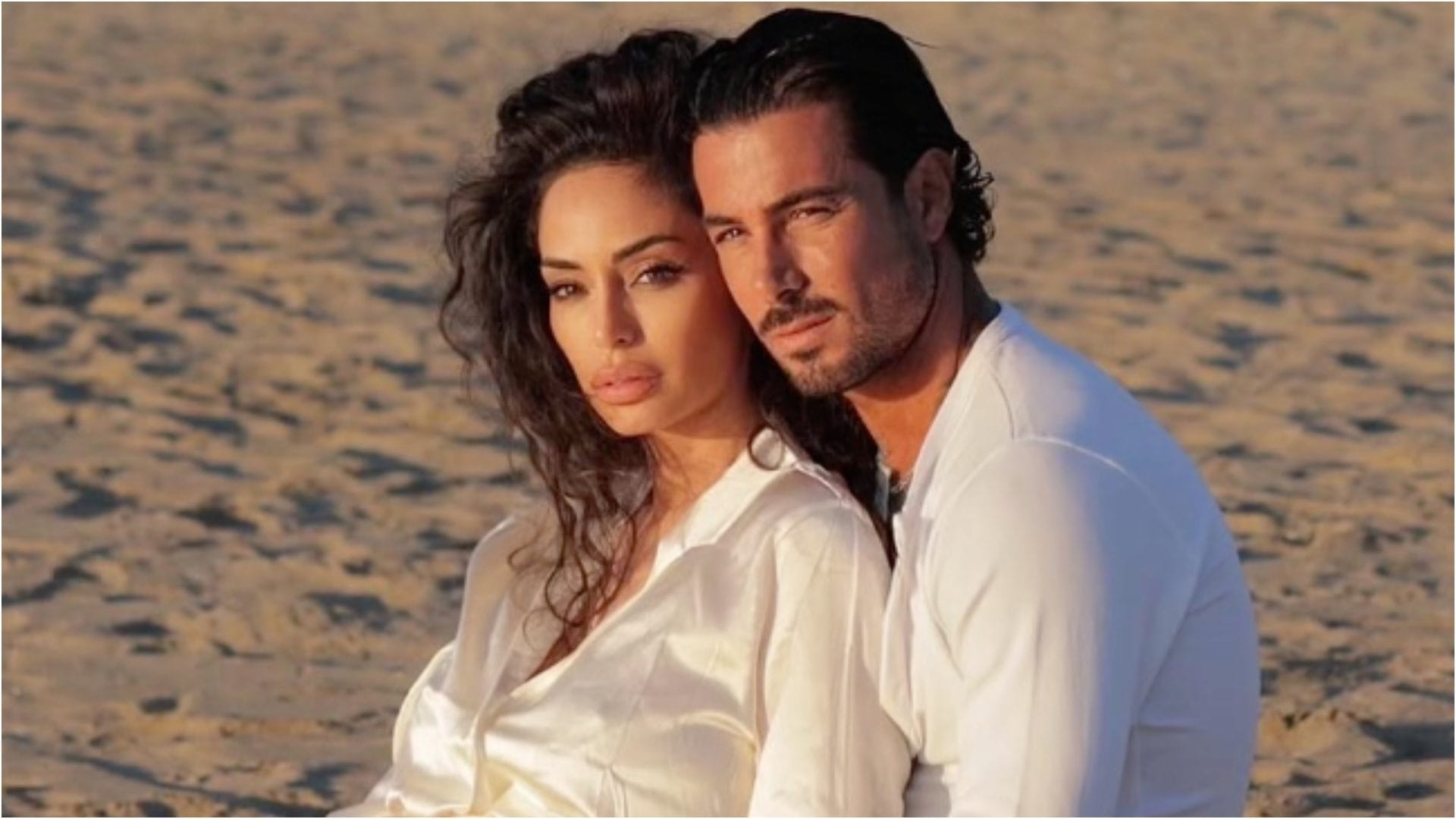 Le prime parole di Raffaella Fico dopo la perdita del bambino: "Quanto ti ho desiderato, sarai nei nostri cuori"