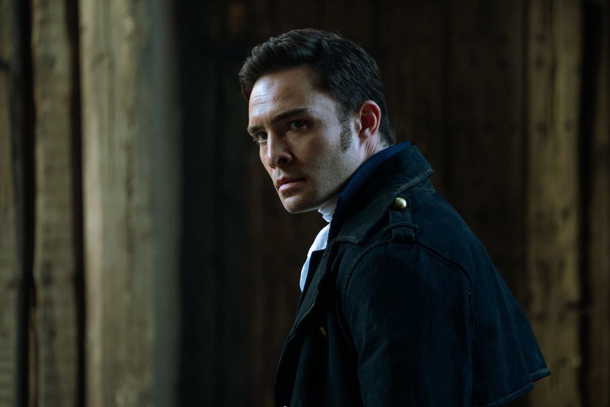 Ed Westwick è Lord Brooke