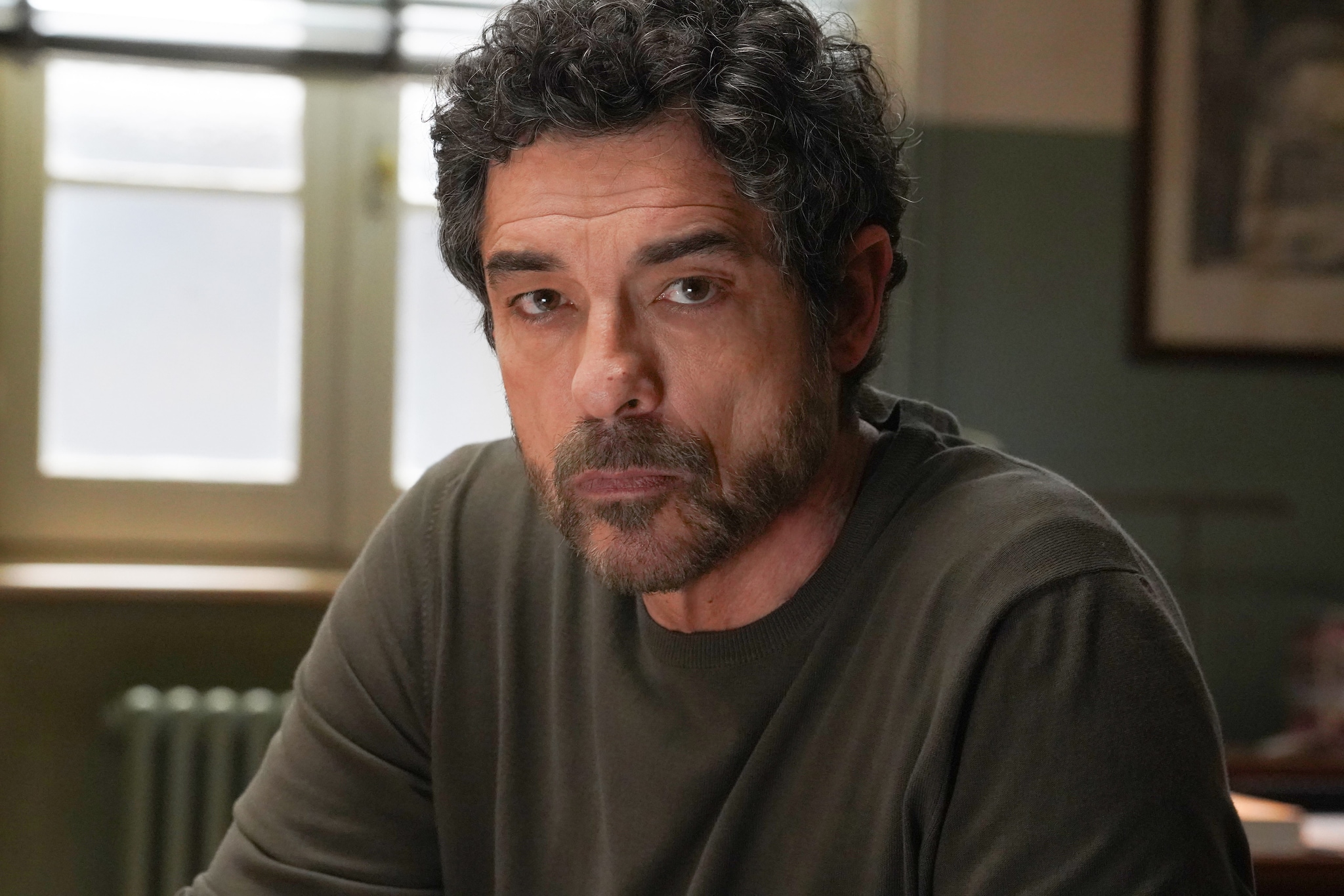 Un professore 4 si farà? Cosa sappiamo sul futuro della fiction con Alessandro Gassman