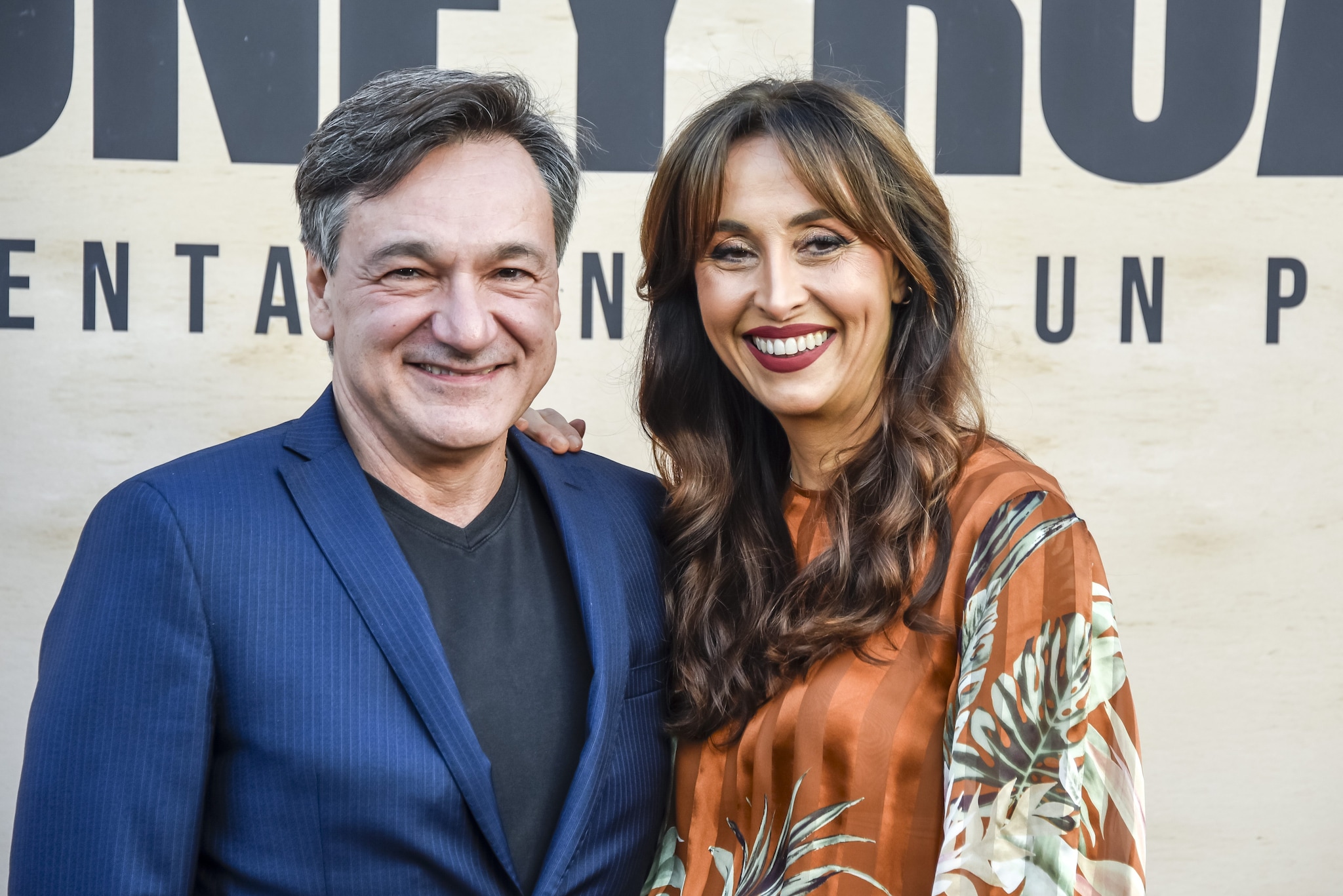 Fabio Caressa e il messaggio sospetto sul telefono di Benedetta Parodi: "Le scrisse 'Amore, sono atterrato'"